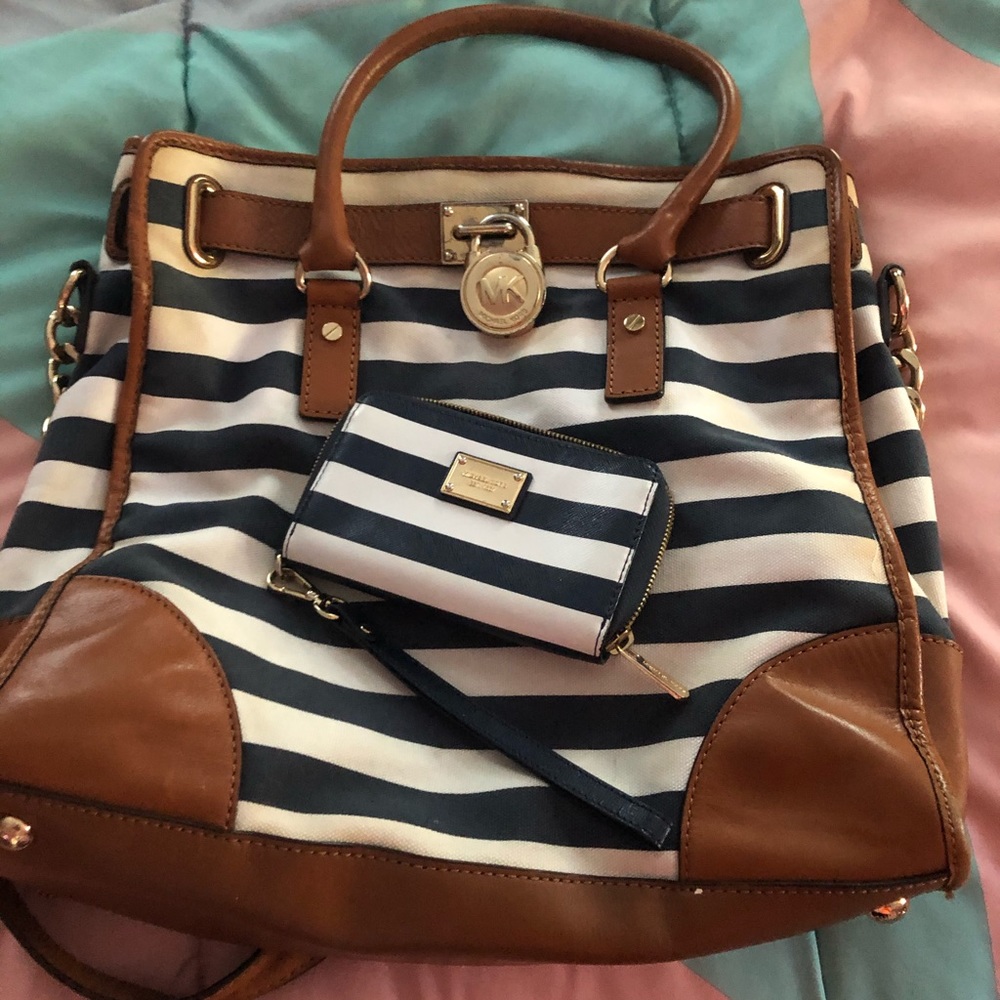 Great bag matching wallet